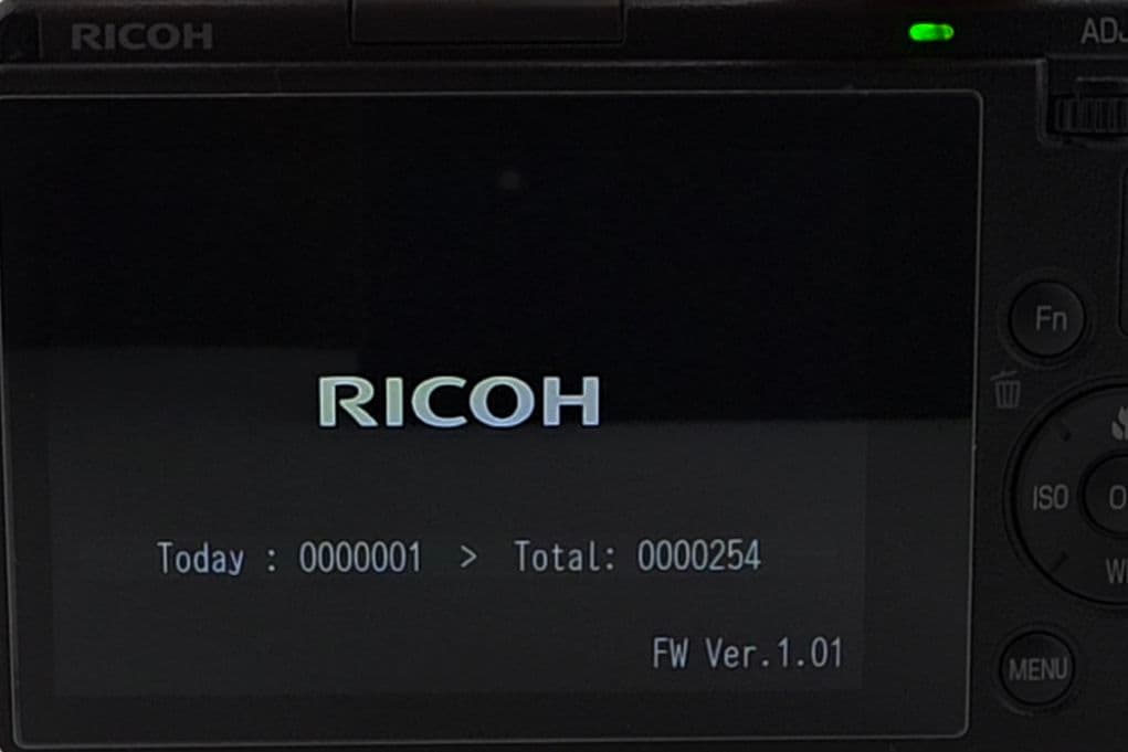 RICOH GR IV 極美品 9月購入 保証あり 純正ケース＆ストラップ付