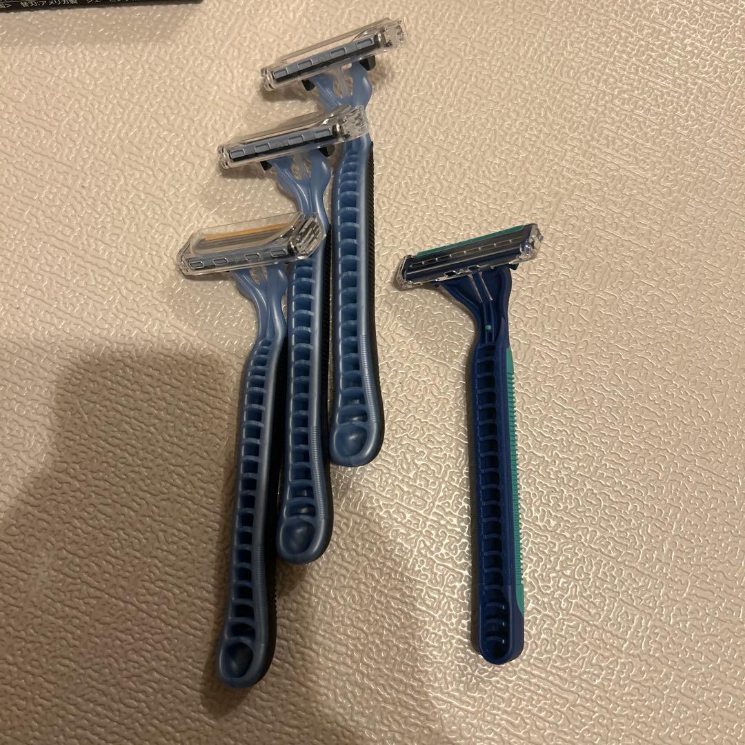 T時剃刀セット　替刃付属