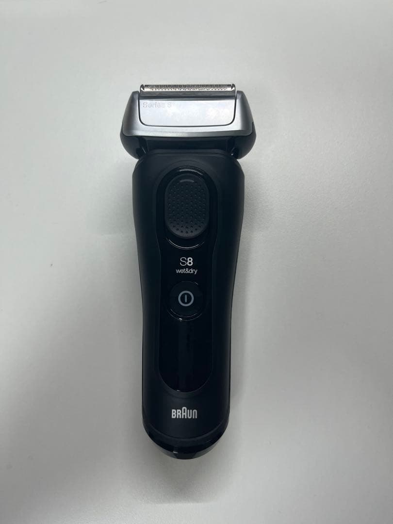 BRAUN シリーズ8 8560cc 洗浄機付き