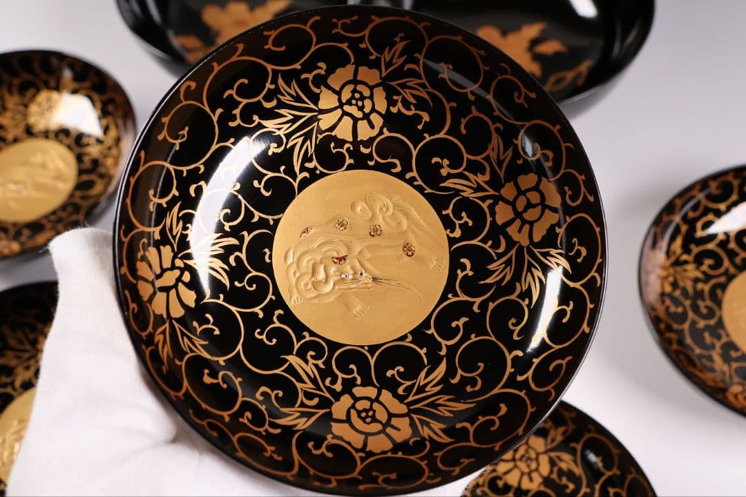 【CM432】天然木漆塗 獅子牡丹唐草金蒔絵 黒塗椀 五客 / (検) 輪島加賀