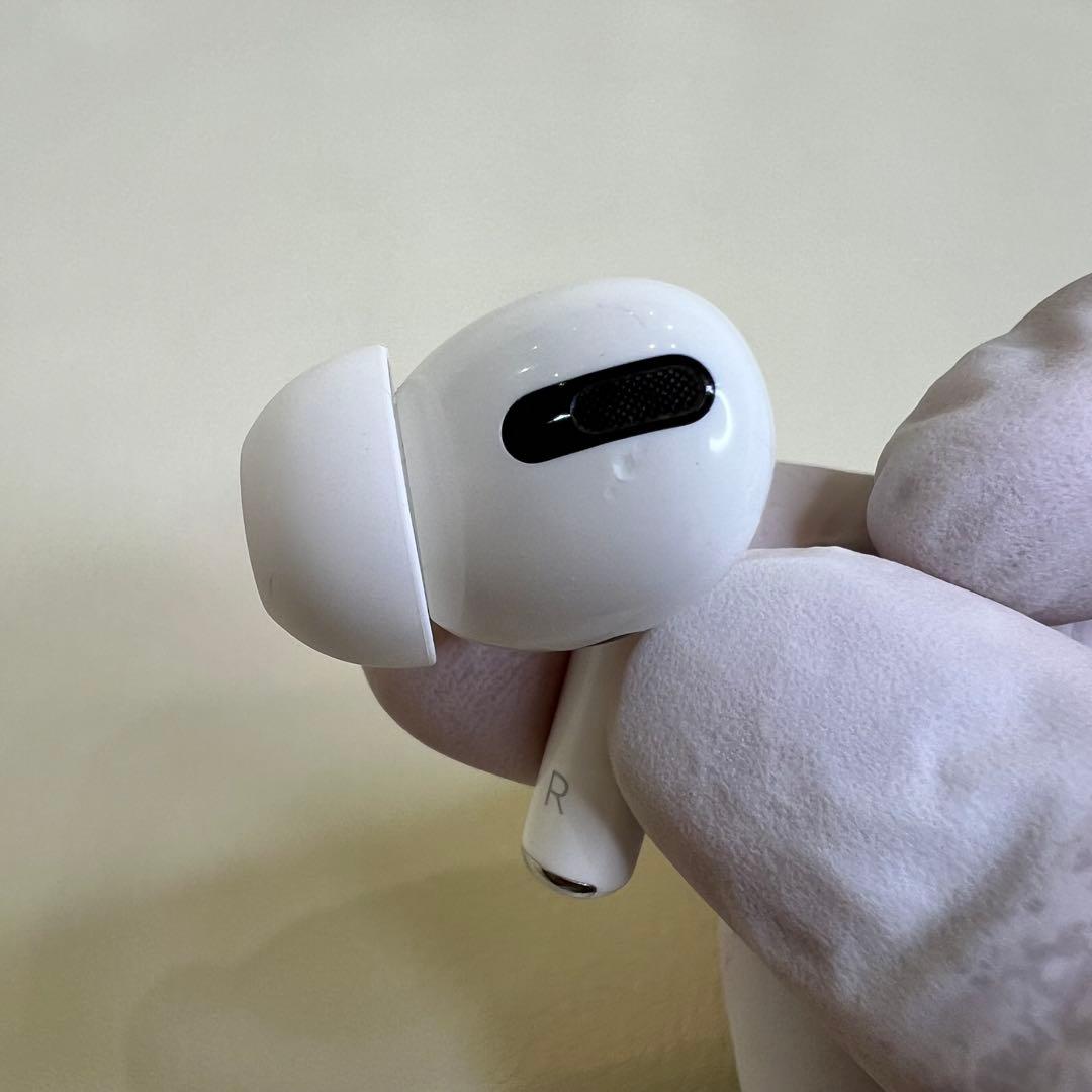 【ジャンク】AirPods Pro 第1世代 付属品完備 右耳充電不可