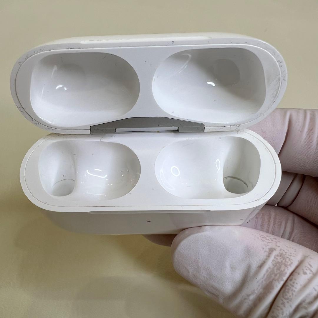 【ジャンク】AirPods Pro 第1世代 付属品完備 右耳充電不可