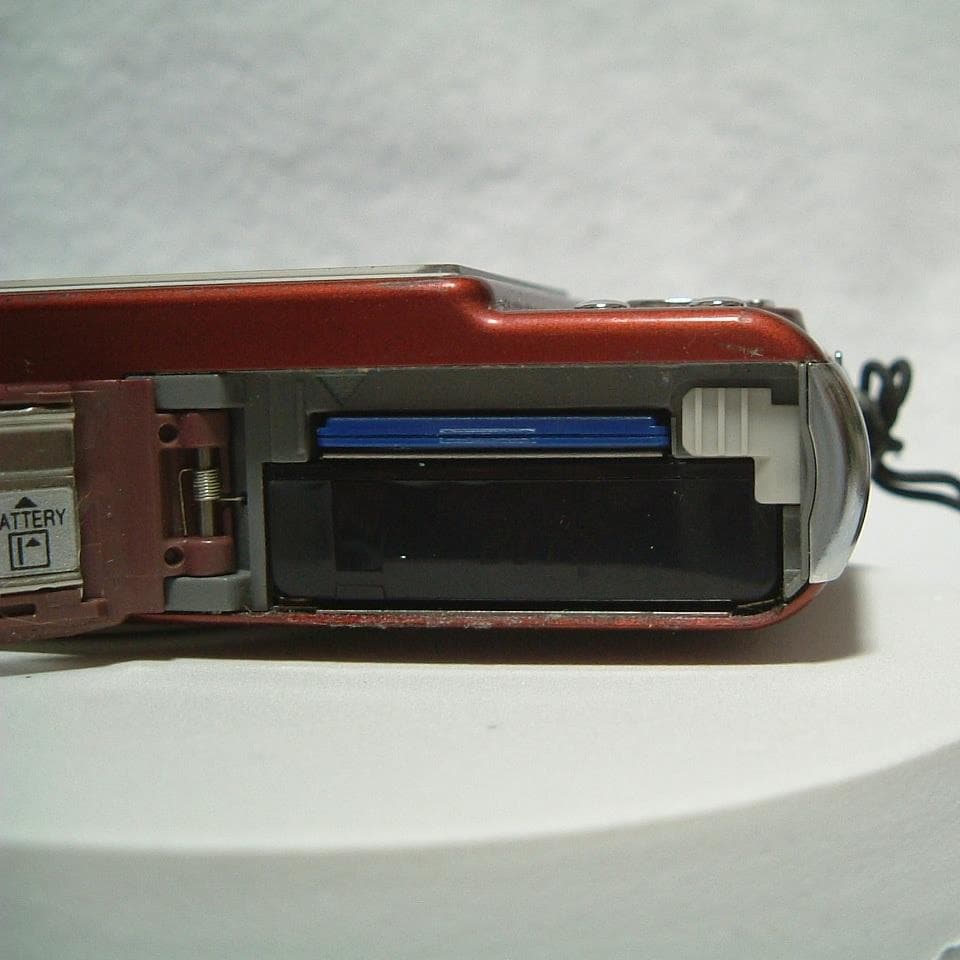 【動作品】Panasonic LUMIX DMC-FX9 レッド