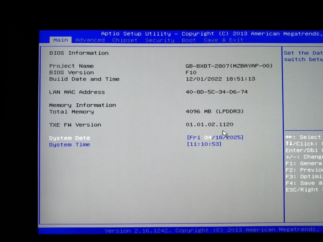 ベアボーン・キット GB-BXBT-2807 + MEM4GB + 128GB SSD