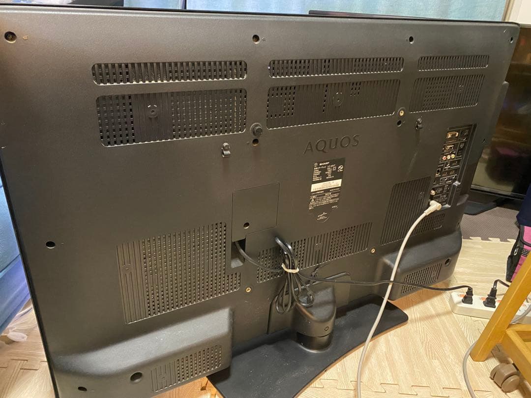 【送料無料】SHARP 液晶テレビ　LC-40V7