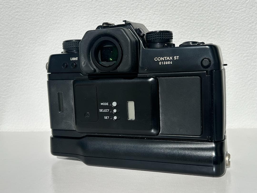 「美品」CONTAX ST + P7 フィルムカメラ 一眼レフ コンタックス