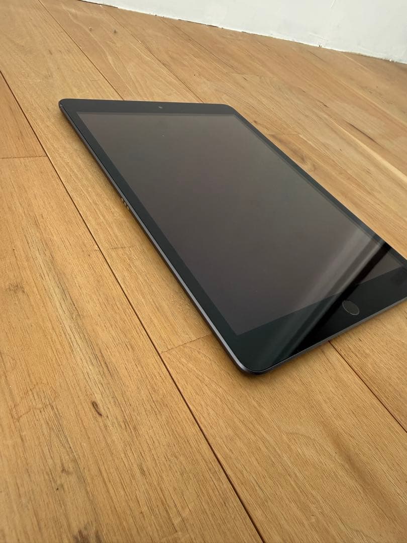 Apple iPad 第9世代64GB Wi-Fiモデル　グレー