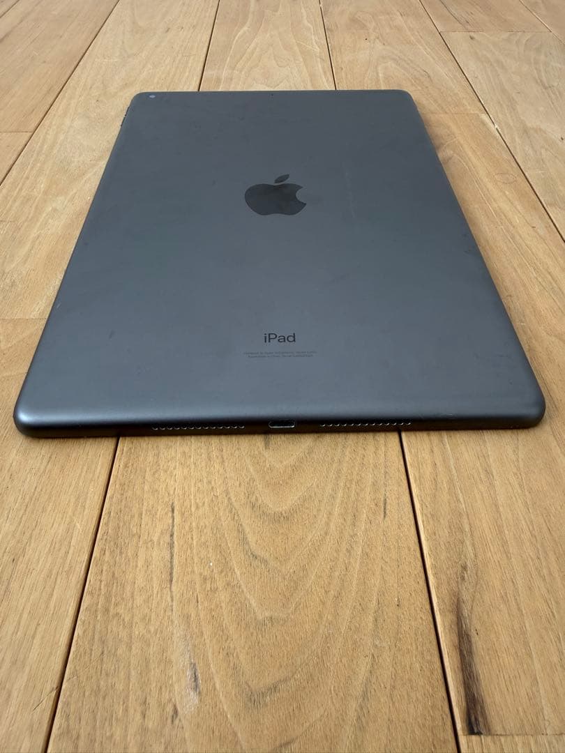Apple iPad 第9世代64GB Wi-Fiモデル　グレー