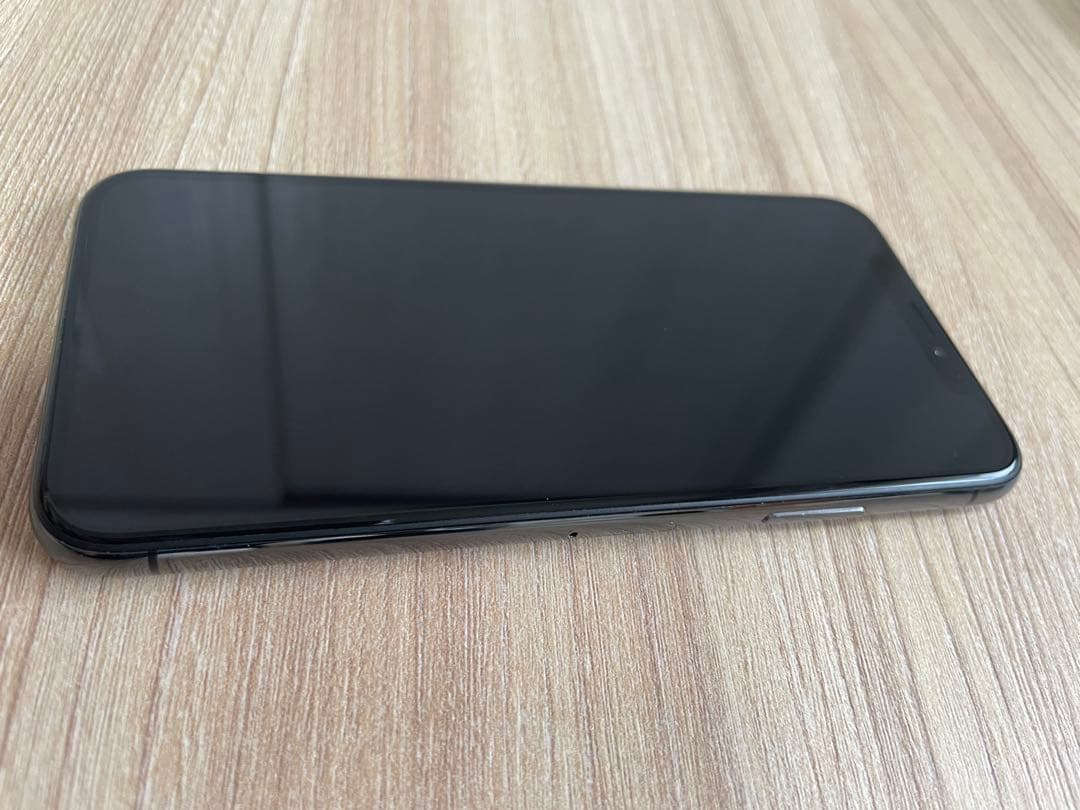 iPhone Xs スペースグレー 64GB SIMフリー　バッテリー77%