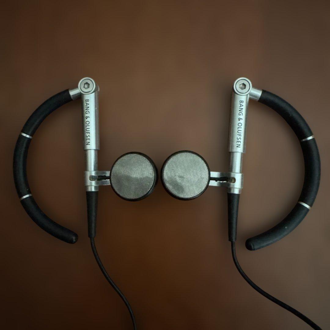 ◇ BANG & OLUFSEN A8 ケース付 動作確認済 ◇
