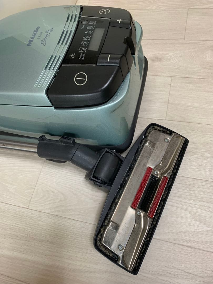 Miele 掃除機本体　s548