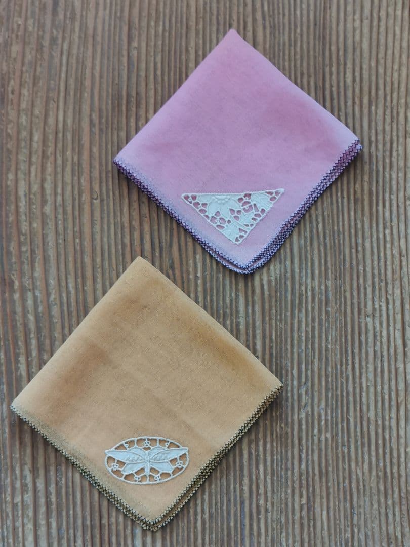 英国アンティーク 蝶と花刺繍 オープンカットワーク嵌込 シアーハンカチ２枚セット