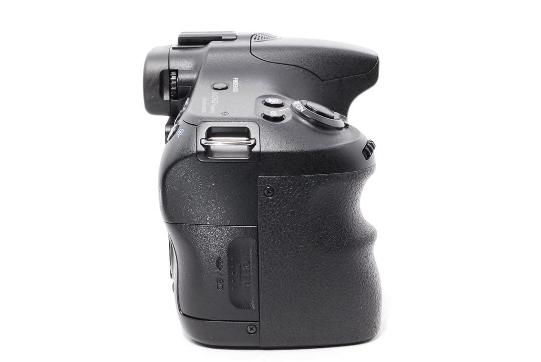 ◆SONY α57◆ショット数僅か◆一眼レフカメラ◆標準＆望遠レンズ◆すぐ使える