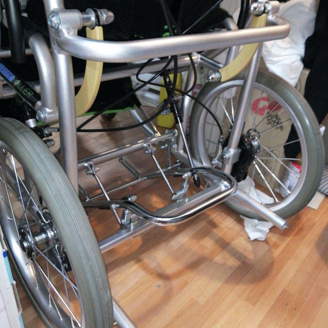 介助用車椅子 黒と緑のコンビネーション　ネキストローラSPⅡ　ミキ