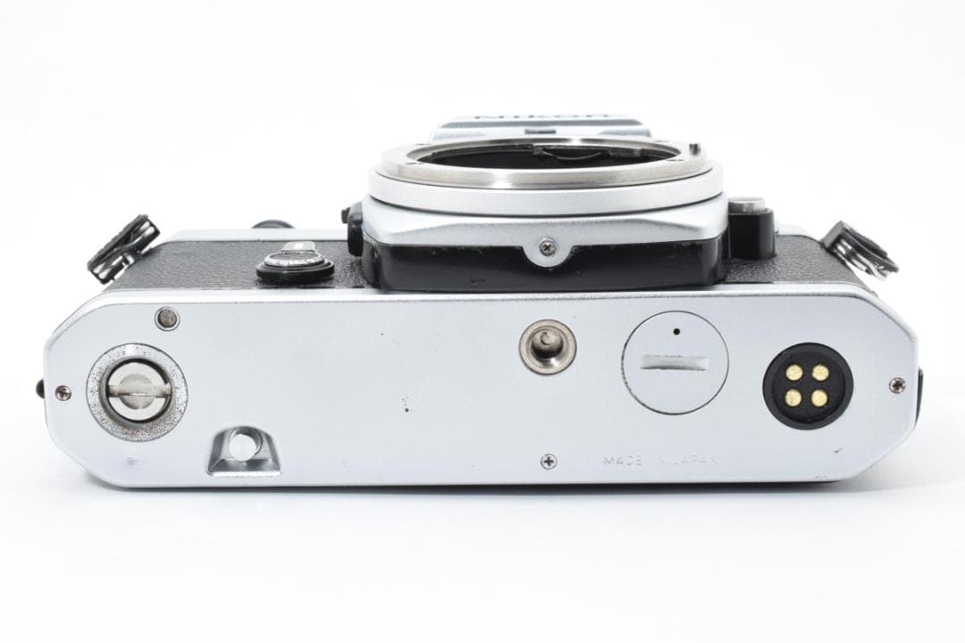 美品 NIKON FE シルバー フィルムカメラ モルト新品交換済 H300