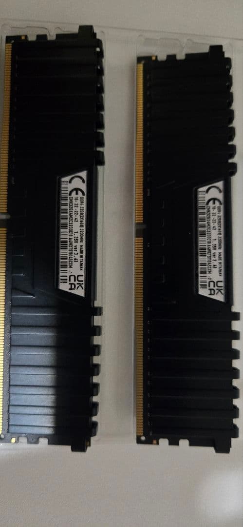メモリー CORSAIR DDR4-3200MHz