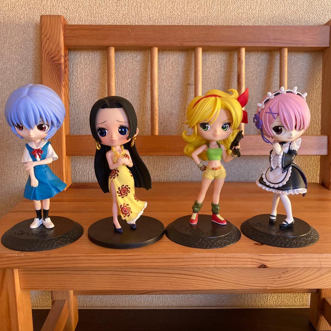 フィギュアまとめ売り　セーラームーン　アラレちゃん　ワンピースなど