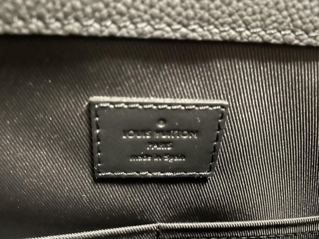 M57308 トート バッグ　レザーバッグ
