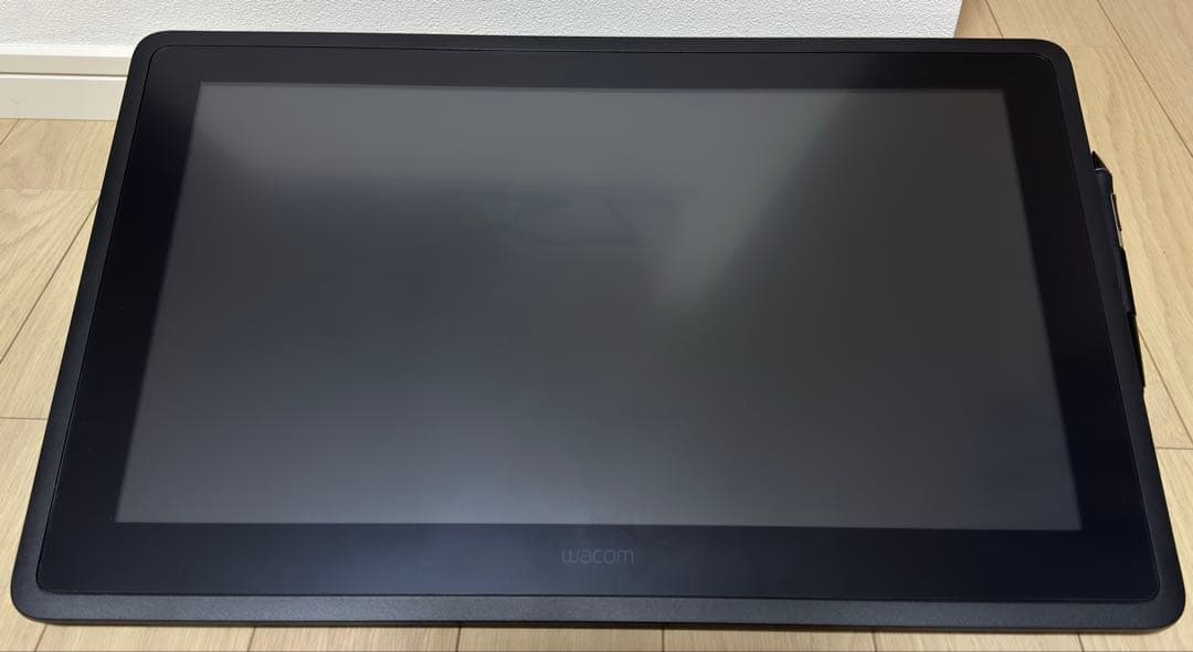 液タブ・ペンタブ Wacom Cintiq 22 (DTK2260K1D)