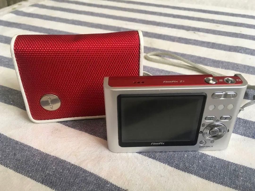 値下げ　 美品　Fujifilm FinePix Z1 レッド ケース付き