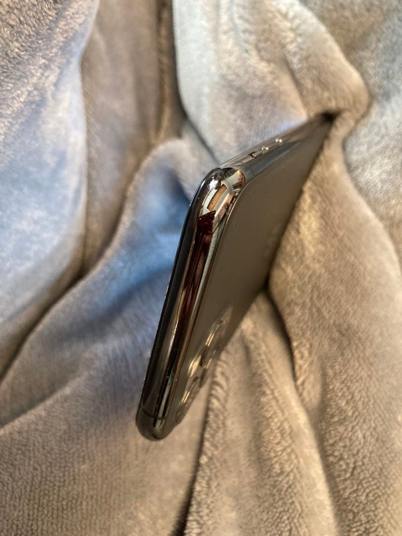 ※ジャンク品　iPhone 11 Pro 512GB 元箱あり 画面ひび　水没品