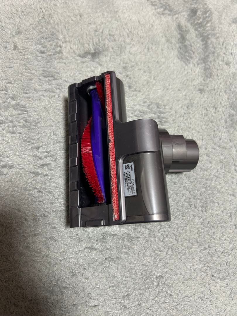 月に負けた犬　Dyson cyclone v10 fluffy 本体