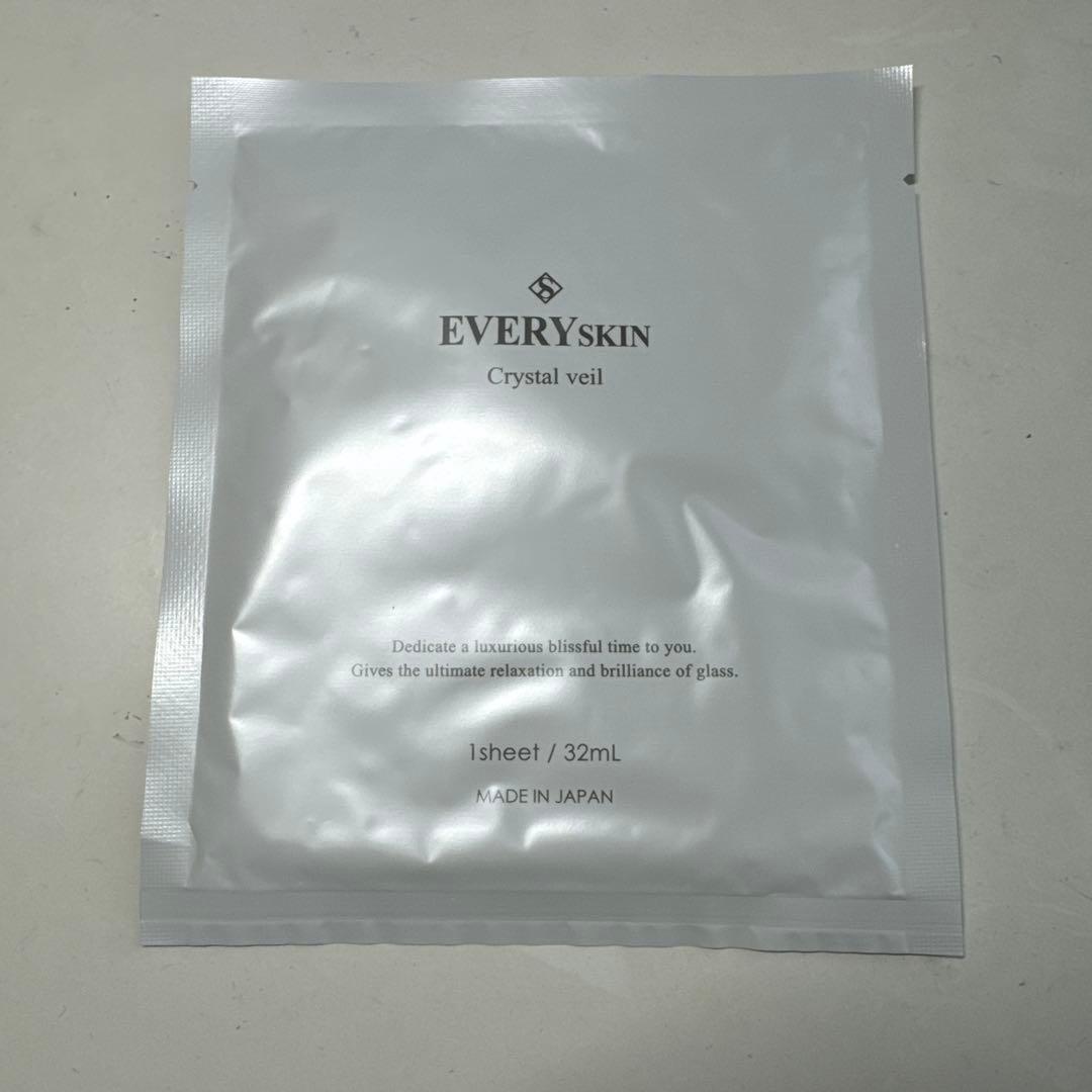 【Yui】EVERYSKIN Crystal veil 32mL 10枚