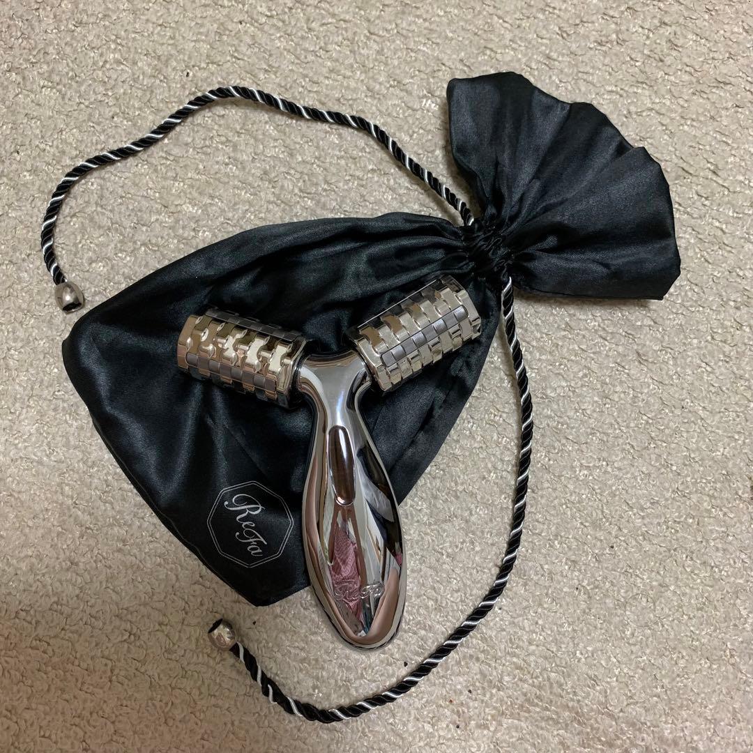 【超美品】美顔ローラー　リファ