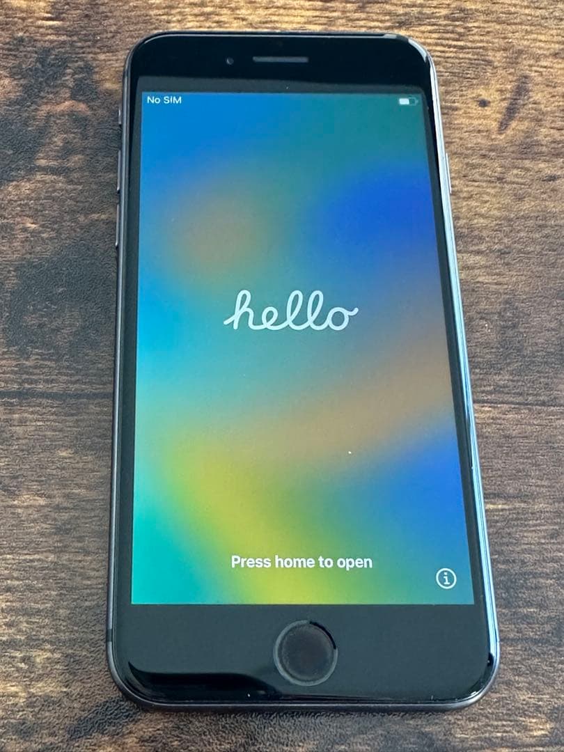 iPhone8 64GB【スペースグレイ】