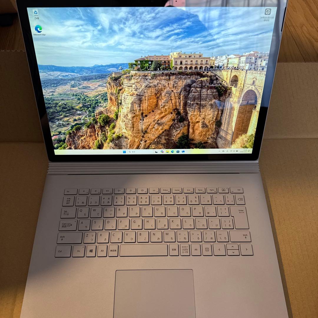 Surface Book 2 15インチ Intel i7 256GB 16GB