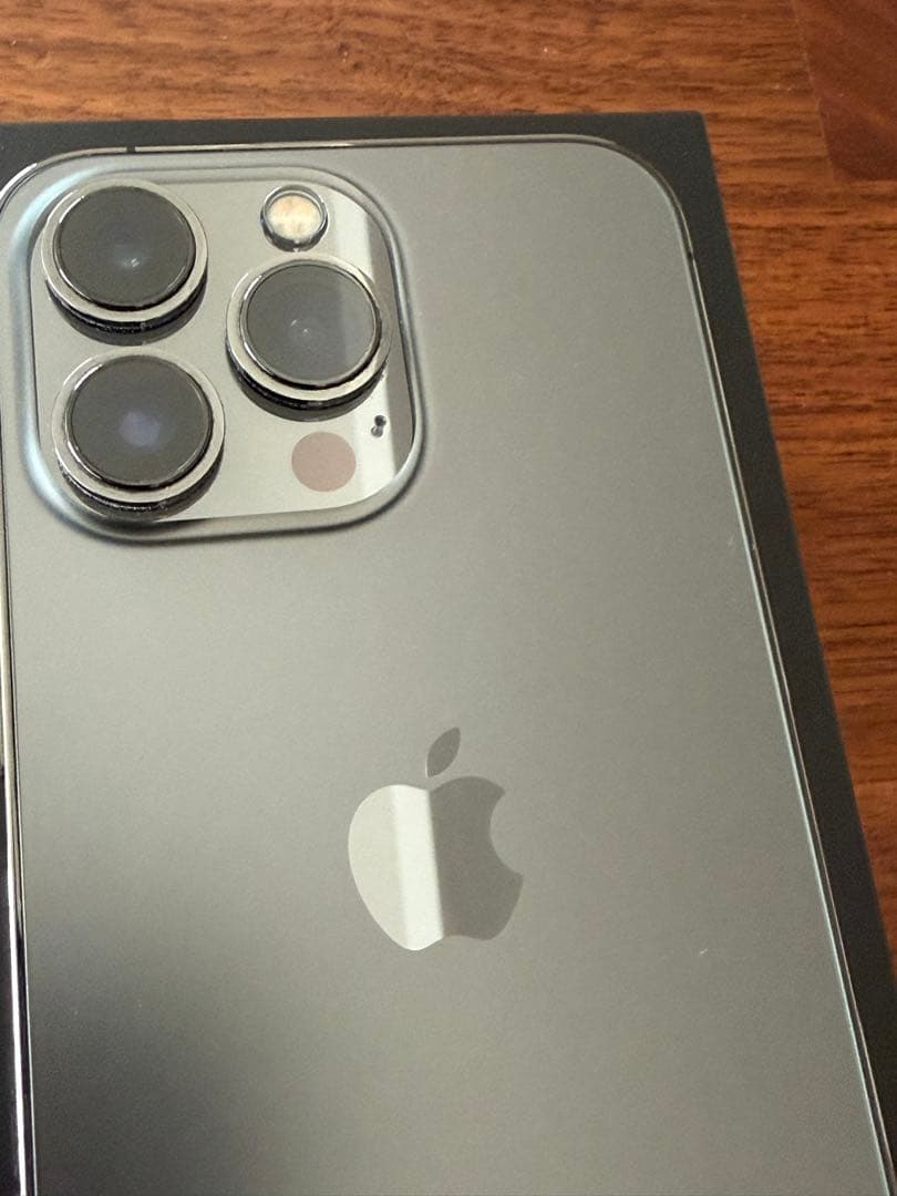 iPhone 13 Pro 本体(新品ケーブル付き)