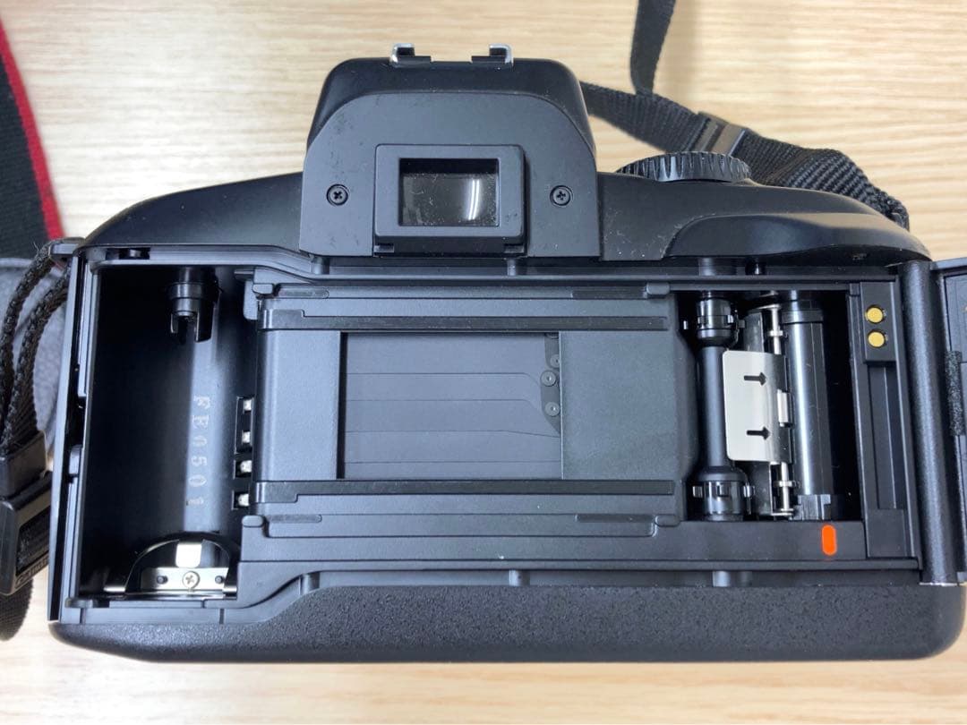 CANON EOS 700QD 一眼レフ　フィルムカメラ