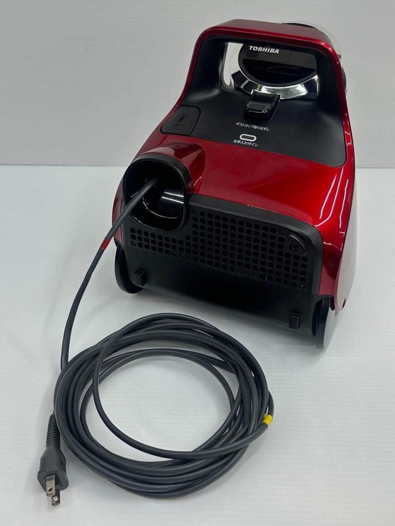 新型　2023年製　中古　掃除機　本体　東芝 VC-C7(R) サイクロン 赤