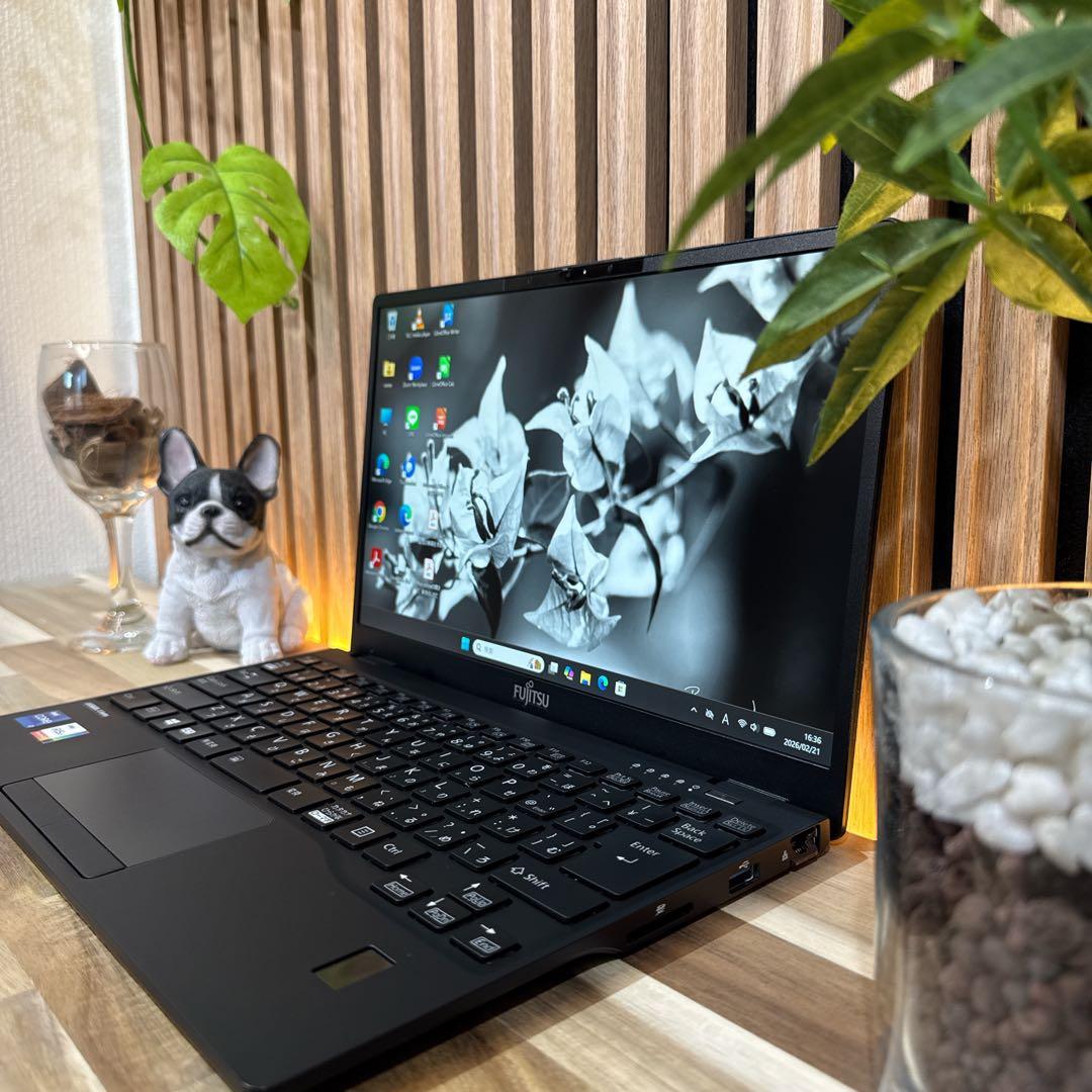 超軽量‼️LIFEBOOK☘️最高峰i7☘第11世代☘️フルHD☘最新ノートパソコン