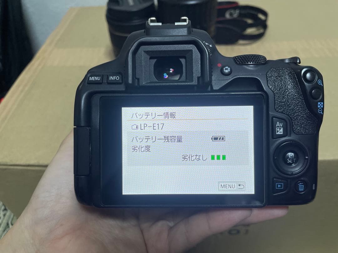 Canon デジタル一眼レフカメラ kiss x10レンズ2本付き