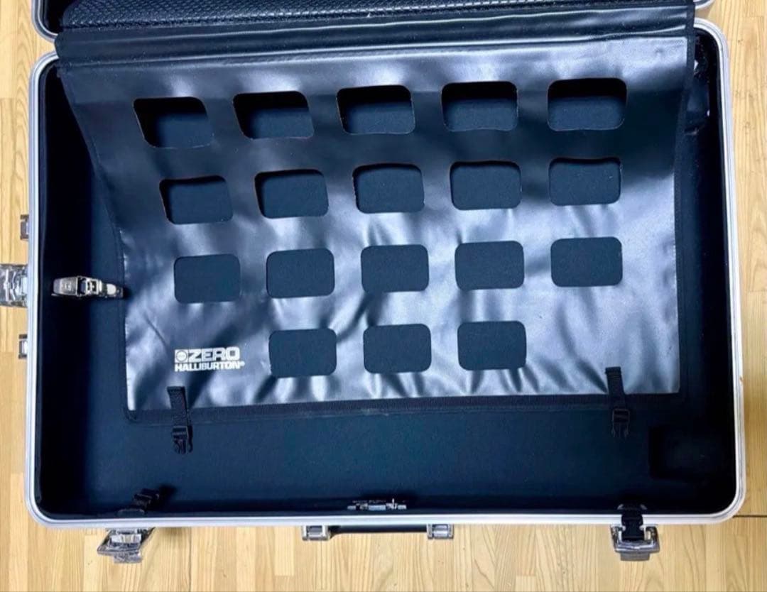 ゼロハリバートン 30年前 大型アルミキャリー ケーススーツケース