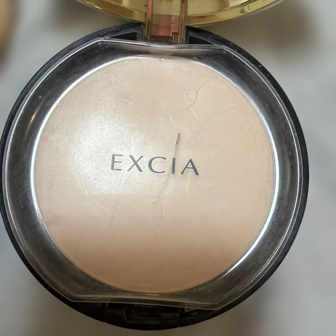 EXCIA プレストパウダー ナチュラルベージュ