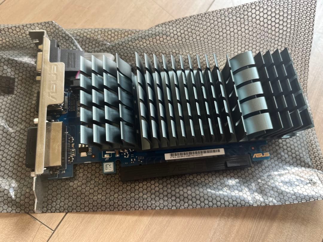 【未使用品ASUS GT730-SL-2GD5 GeForce730 2GB