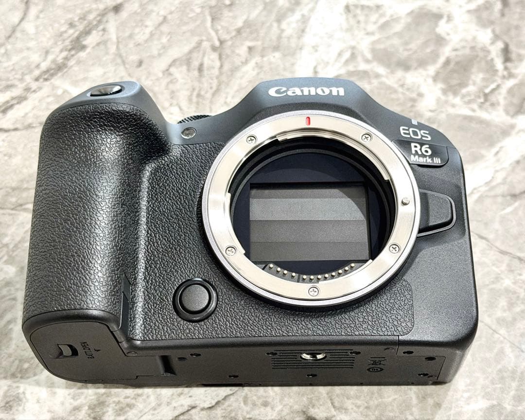 【箱付き/ 新同品】Canon EOS R6 Mark III ミラーレスカメラ