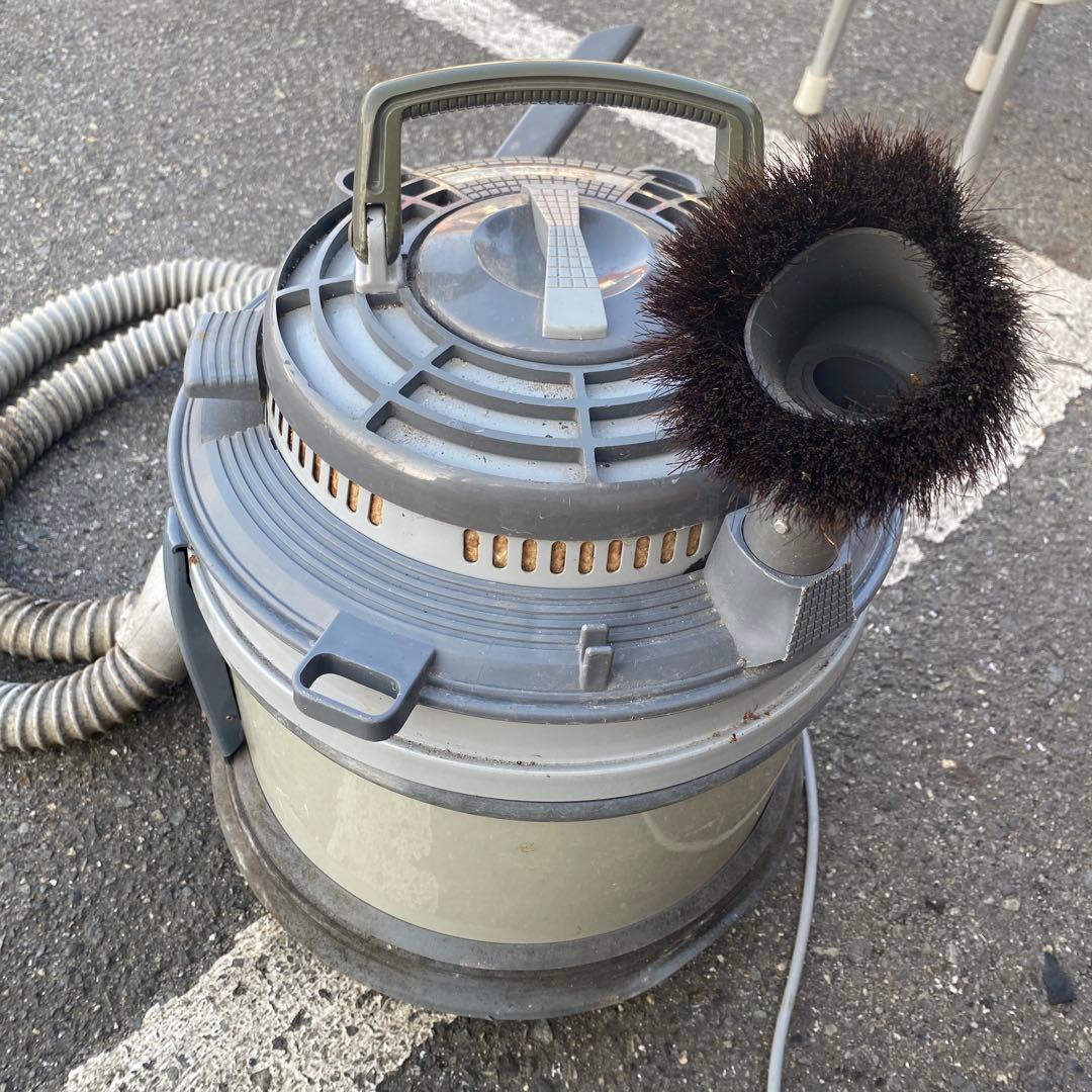 アメリカ製　業務用の乾湿両用掃除機
