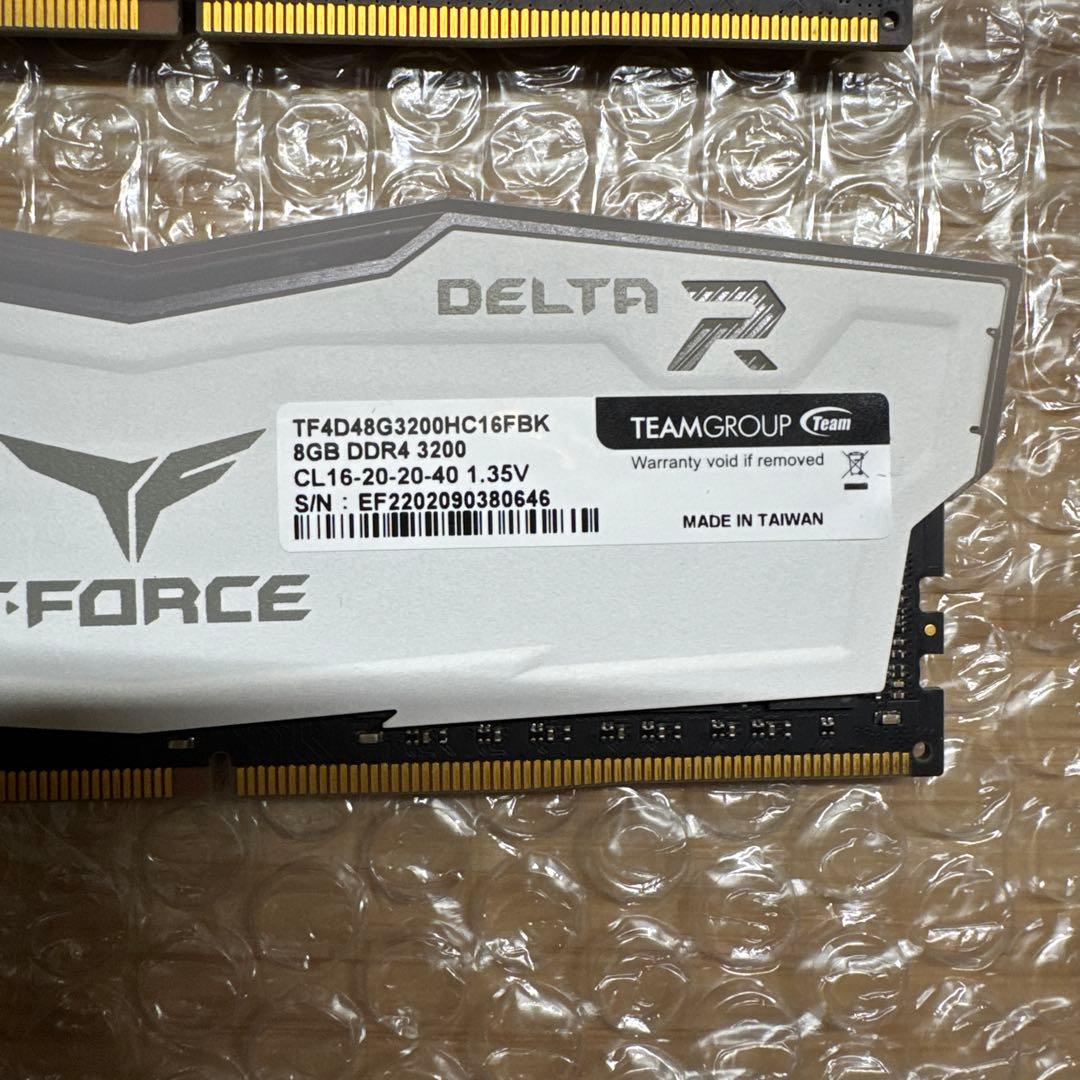 Team メモリ RGB DELTA DDR4 3200Mhz 8GBx2枚