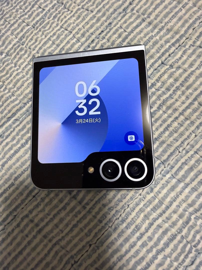 [再掲載]Galaxy Z Flip6 256GB ブルーSIMフリー