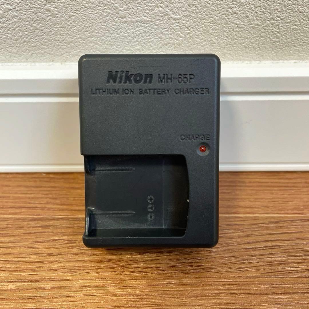 Nikon COOLPIX AW100 防水カメラ フルHD 充電器付　付属品有