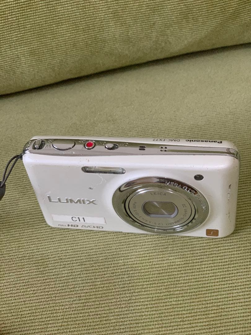 美品 Panasonic LUMIX DMC-FX77 コンパクトデジタルカメラ