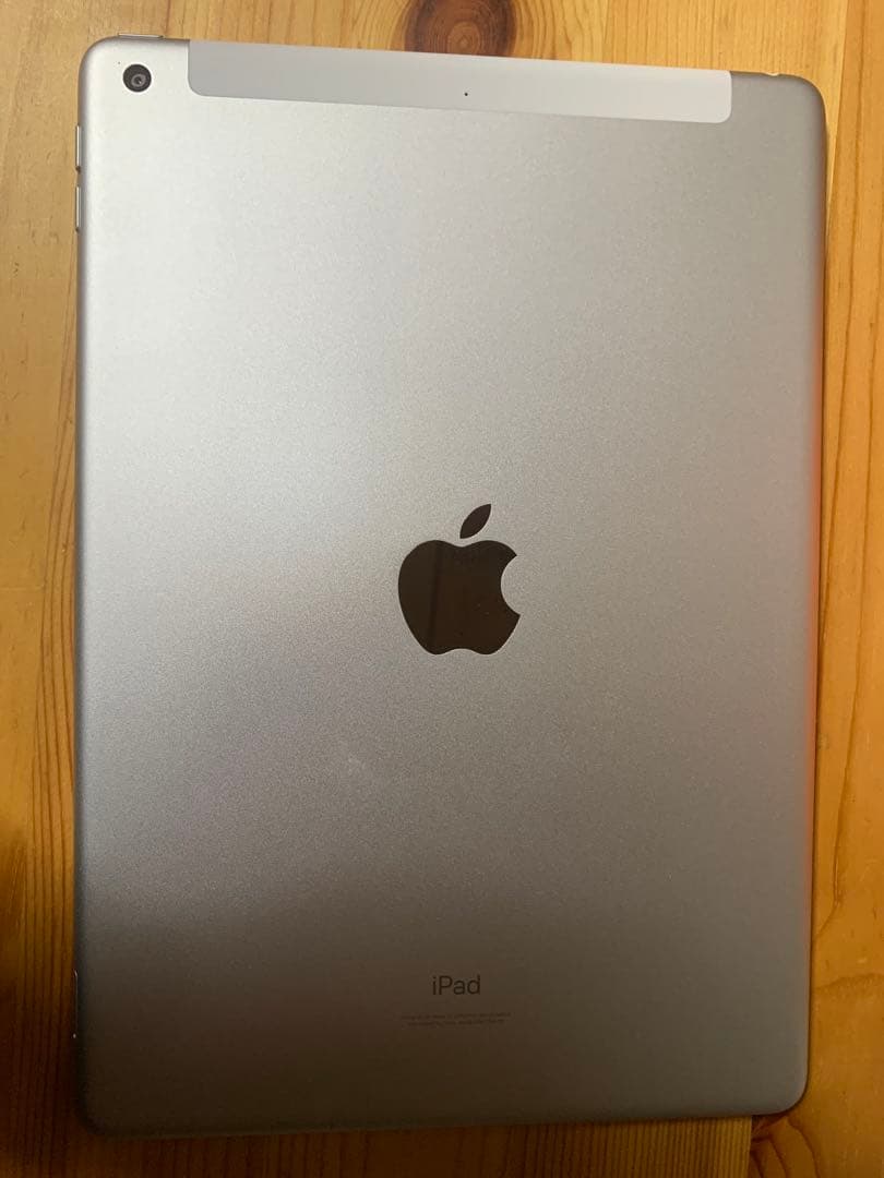Apple iPad第9世代 シルバー セルラーモデル　64GB