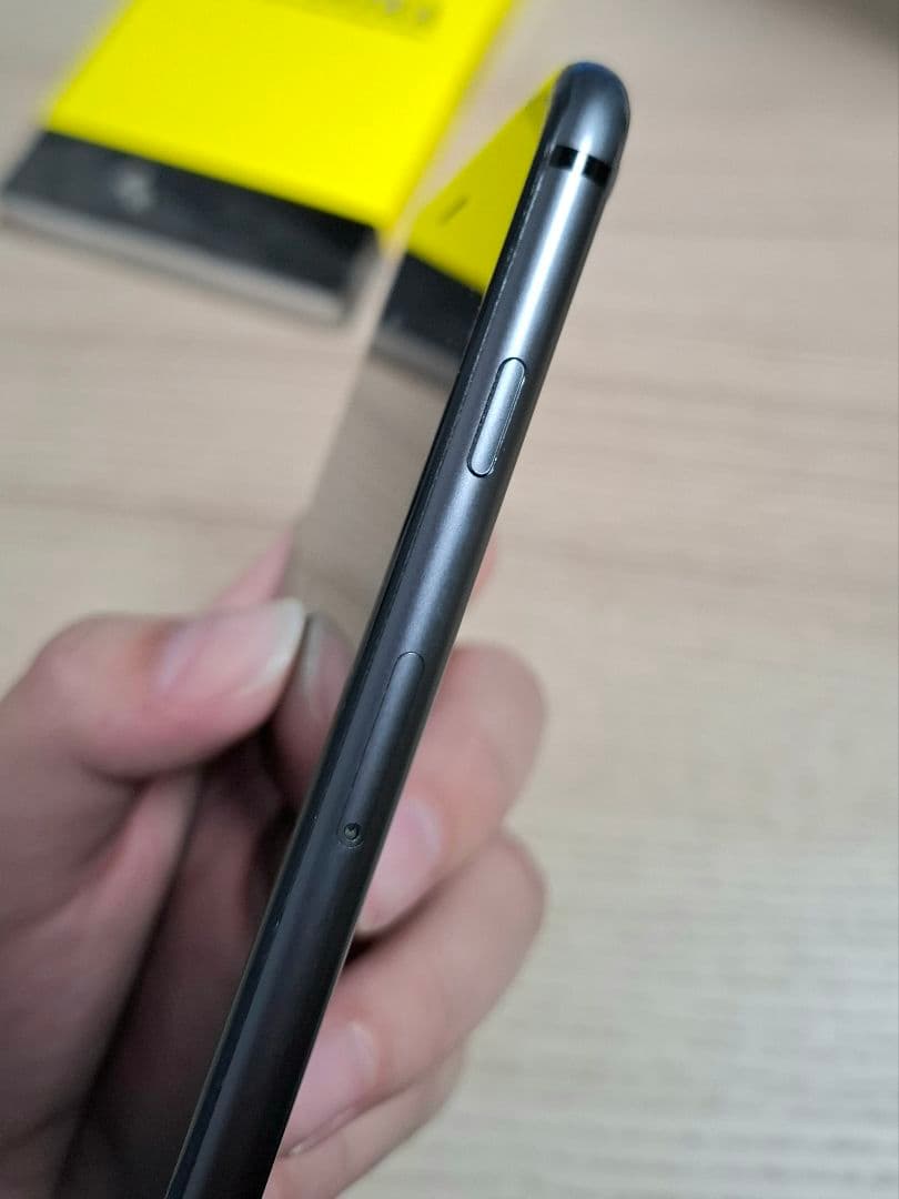 スマートフォン本体 iphone8 plus 64GB 83%