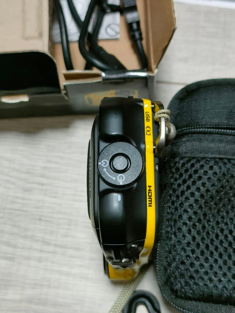 美品　FUJIFILM FINEPIX XP80 防水カメラ