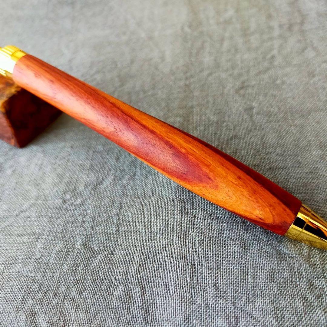 チューリップウッド　ハンドメイド　木軸シャープペン　0.5mm　天然木　ゴールド