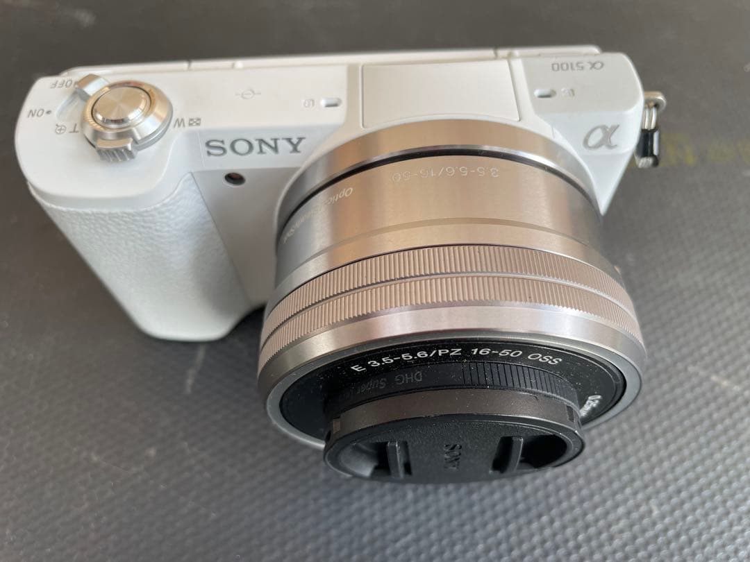 sony デジカメ　α5100 ホワイト　動作品