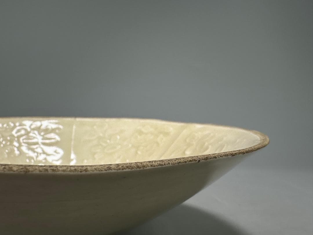 A4S15　中国美術　定窯　白磁刻花卉文鉢　茶碗　時代物　唐物　宋時代